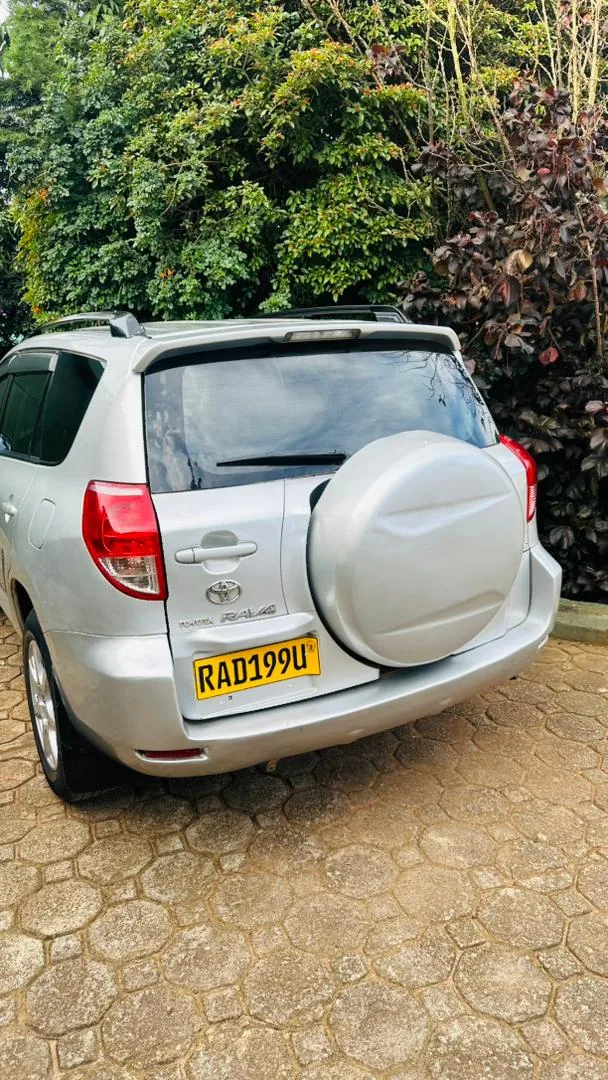Toyota RAV4 view 2